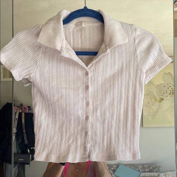 j.galt Tops - John Galt California Cream Button-Up Crop Top